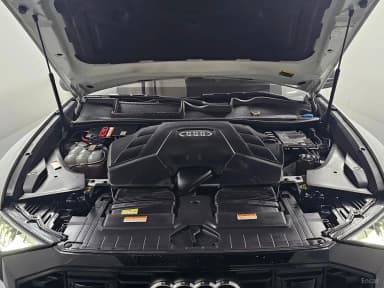 Q8 (4M)