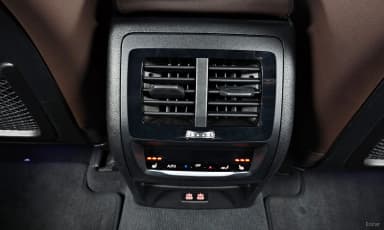 X4 (G02)