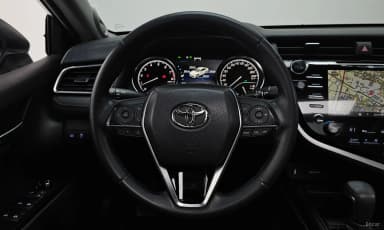 Camry (XV70)