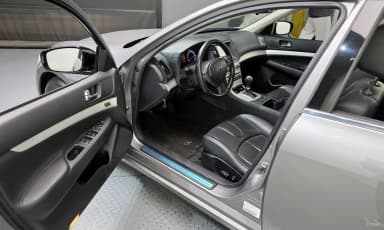 G37