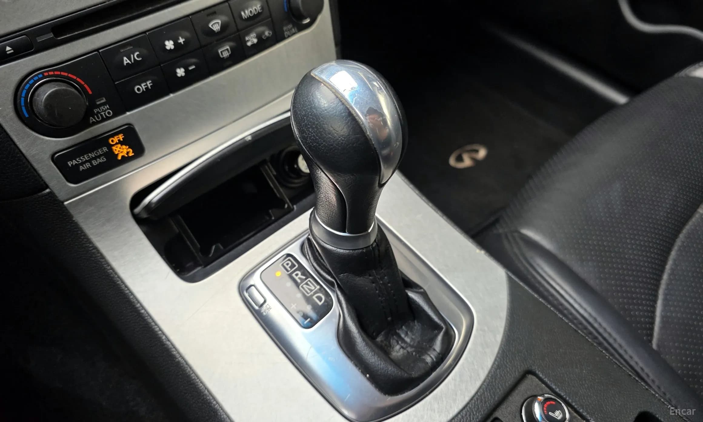 G37