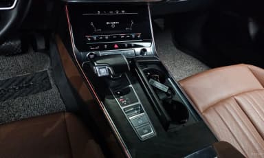 A6 (C8)
