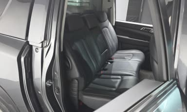 Rexton Sports Khan