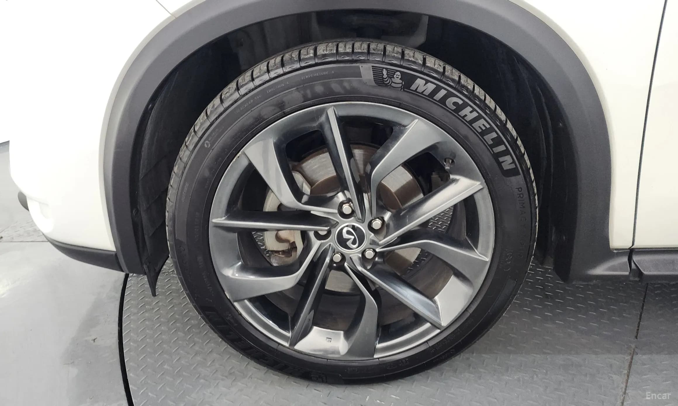 QX50 (P71A)