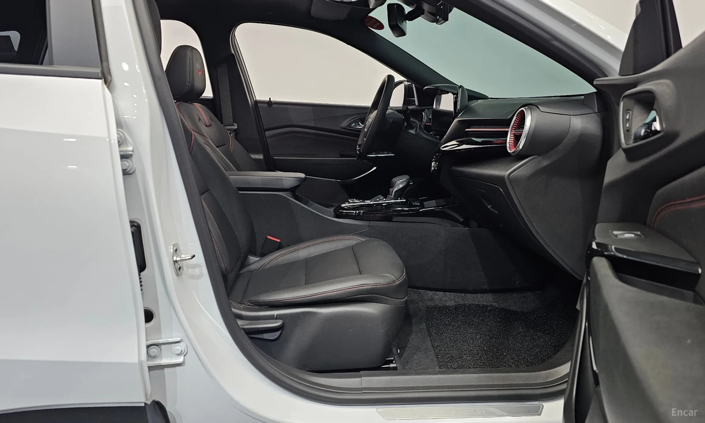 Trax Crossover