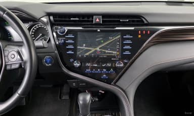 Camry (XV70)