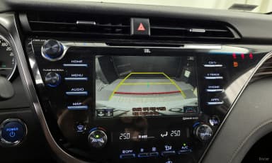Camry (XV70)