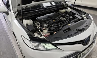 Camry (XV70)