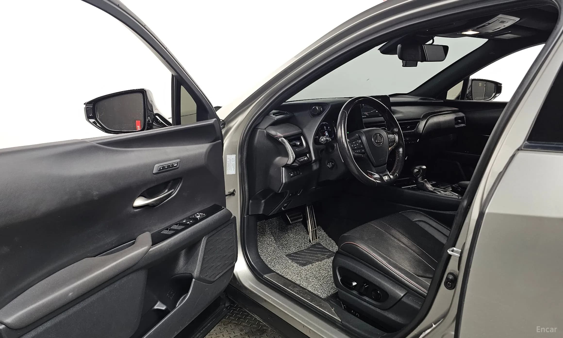 UX250h