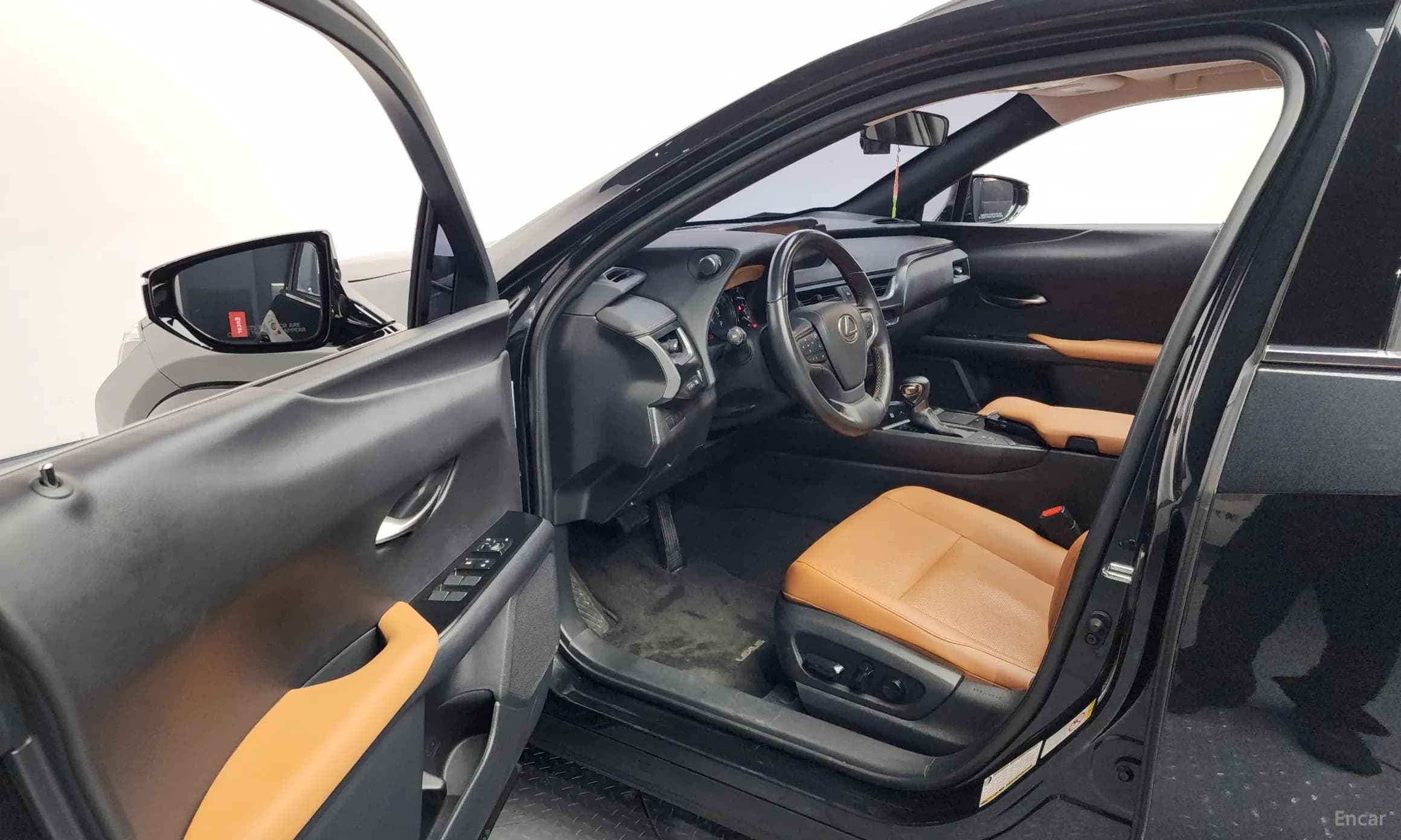 UX250h