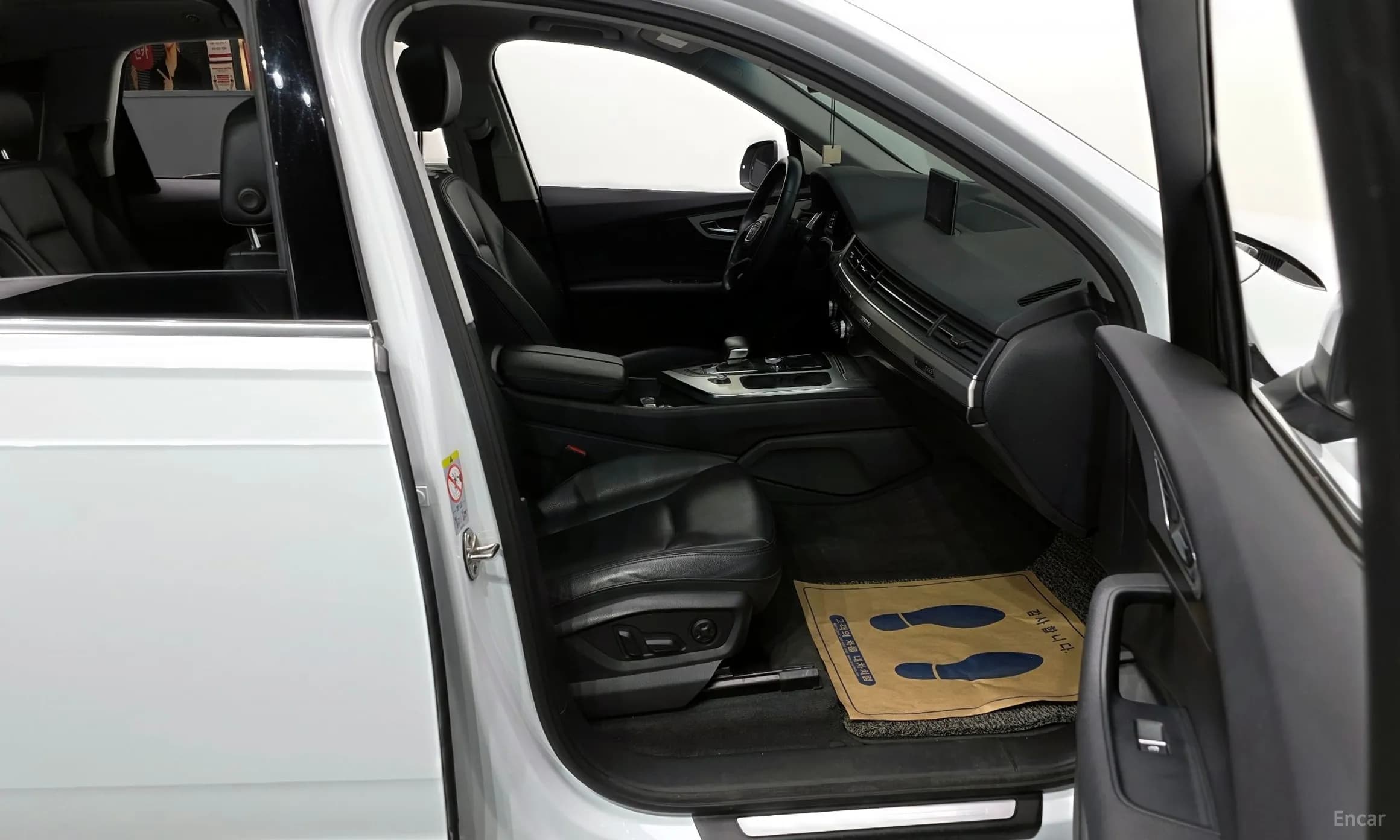 Q7 (4M)