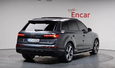 Q7 (4M)