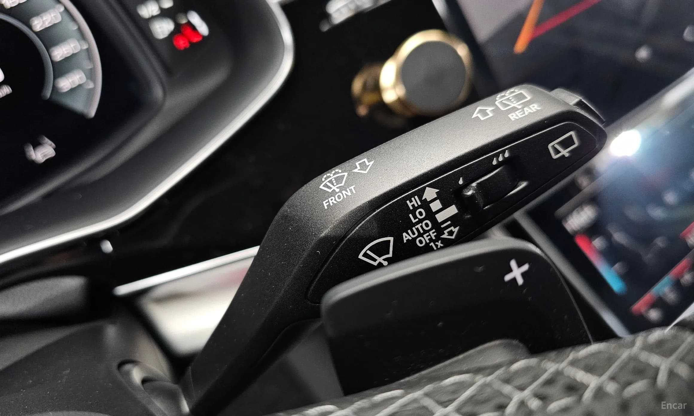 Q7 (4M)