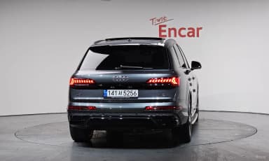 Q7 (4M)