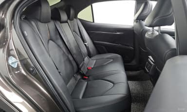 Camry (XV70)