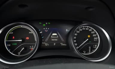 Camry (XV70)