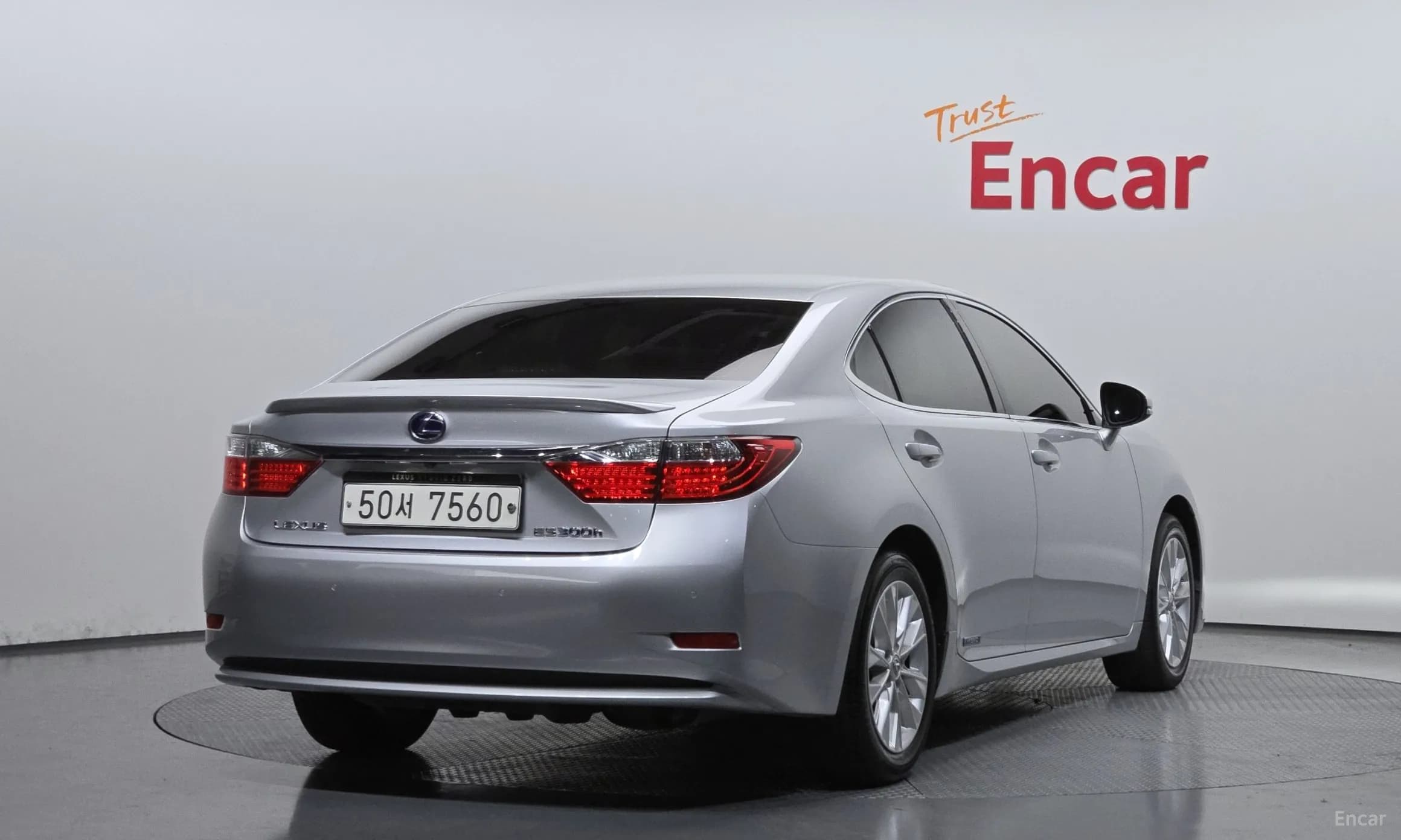 New ES300h