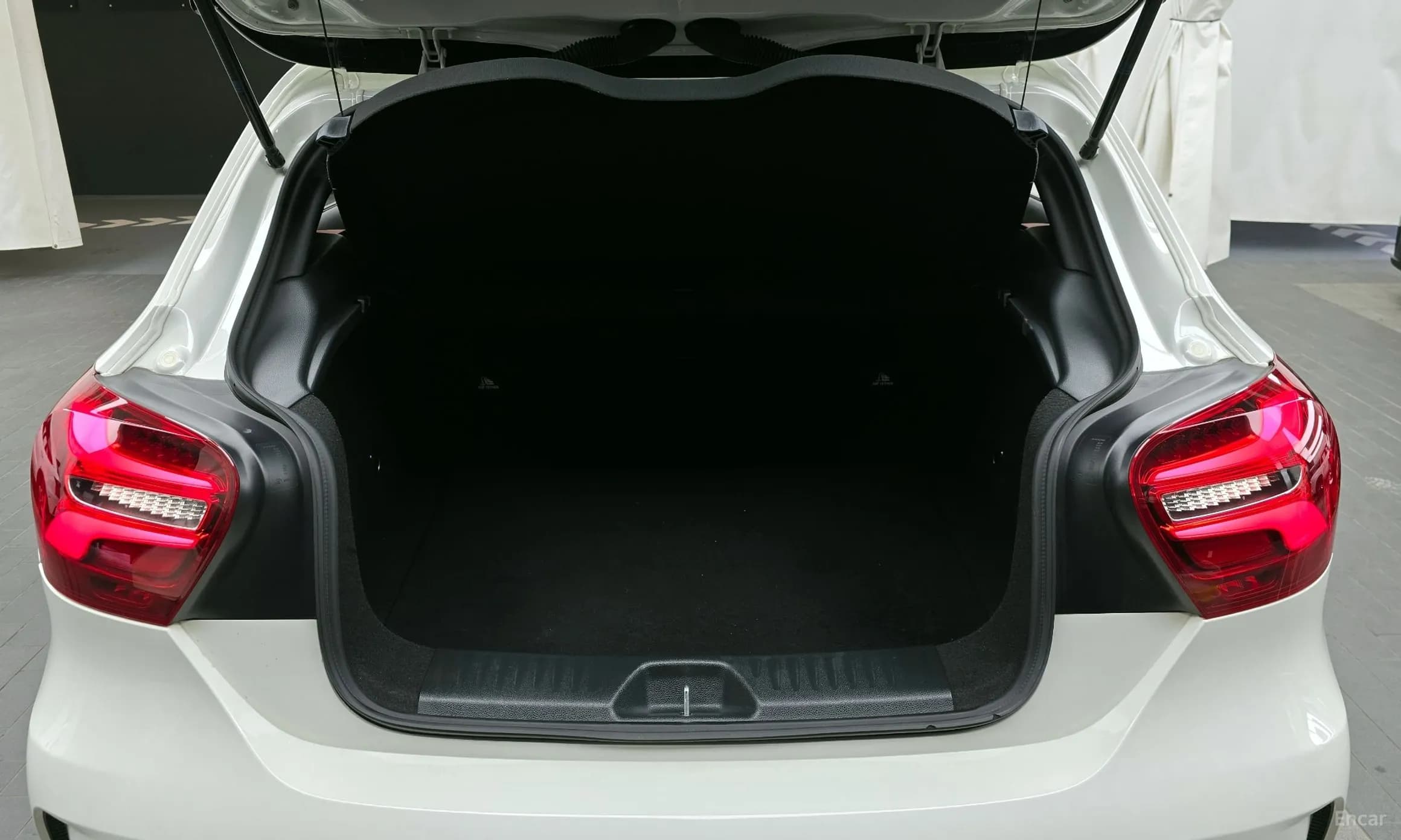 A-Class W176