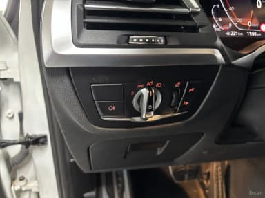 X4 (G02)