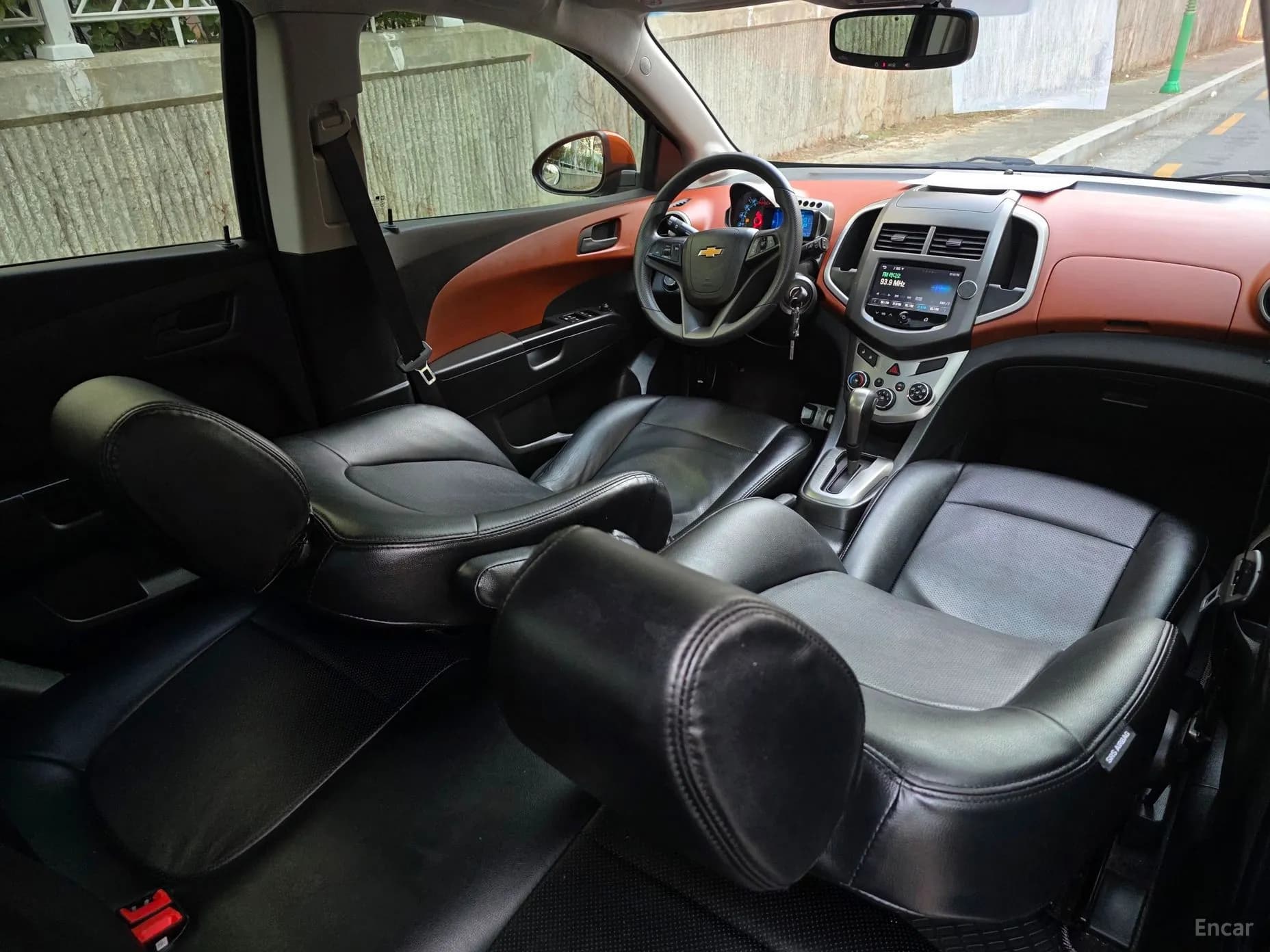 Aveo Hatchback
