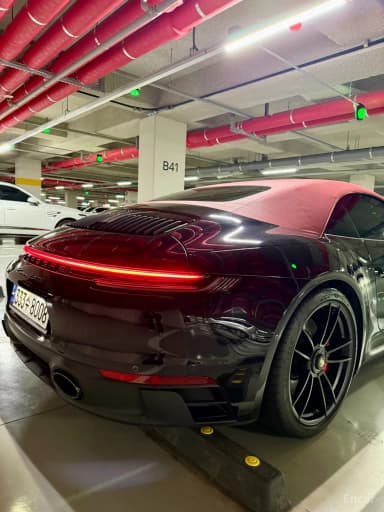 911 (992)