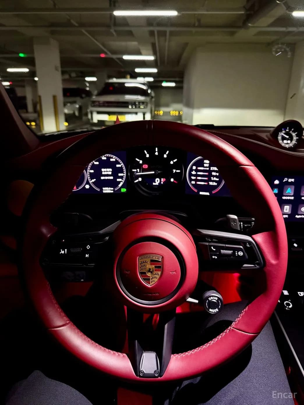 911 (992)