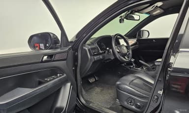 Rexton Sports Khan