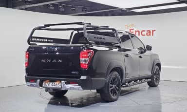 Rexton Sports Khan