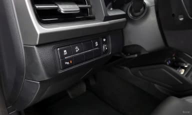 Rexton Sports Khan
