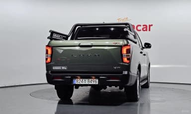 Rexton Sports Khan