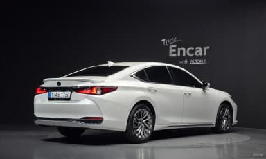 ES300h 7th Generation