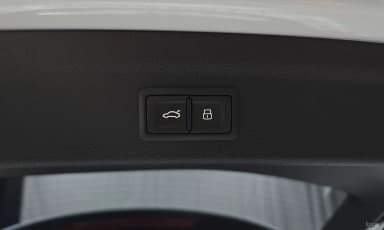 Q3 (F3)