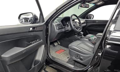 Rexton Sports Khan