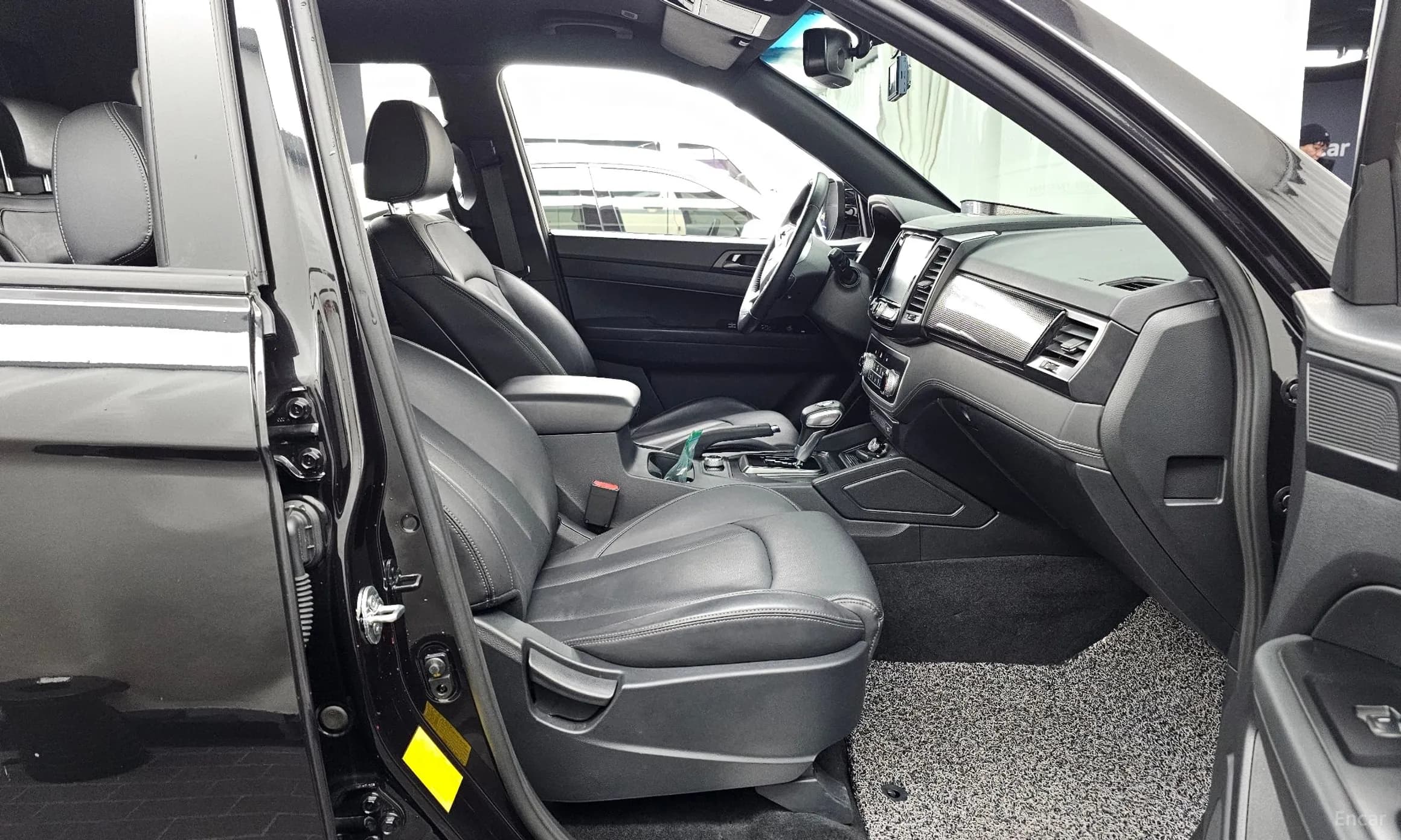 Rexton Sports Khan