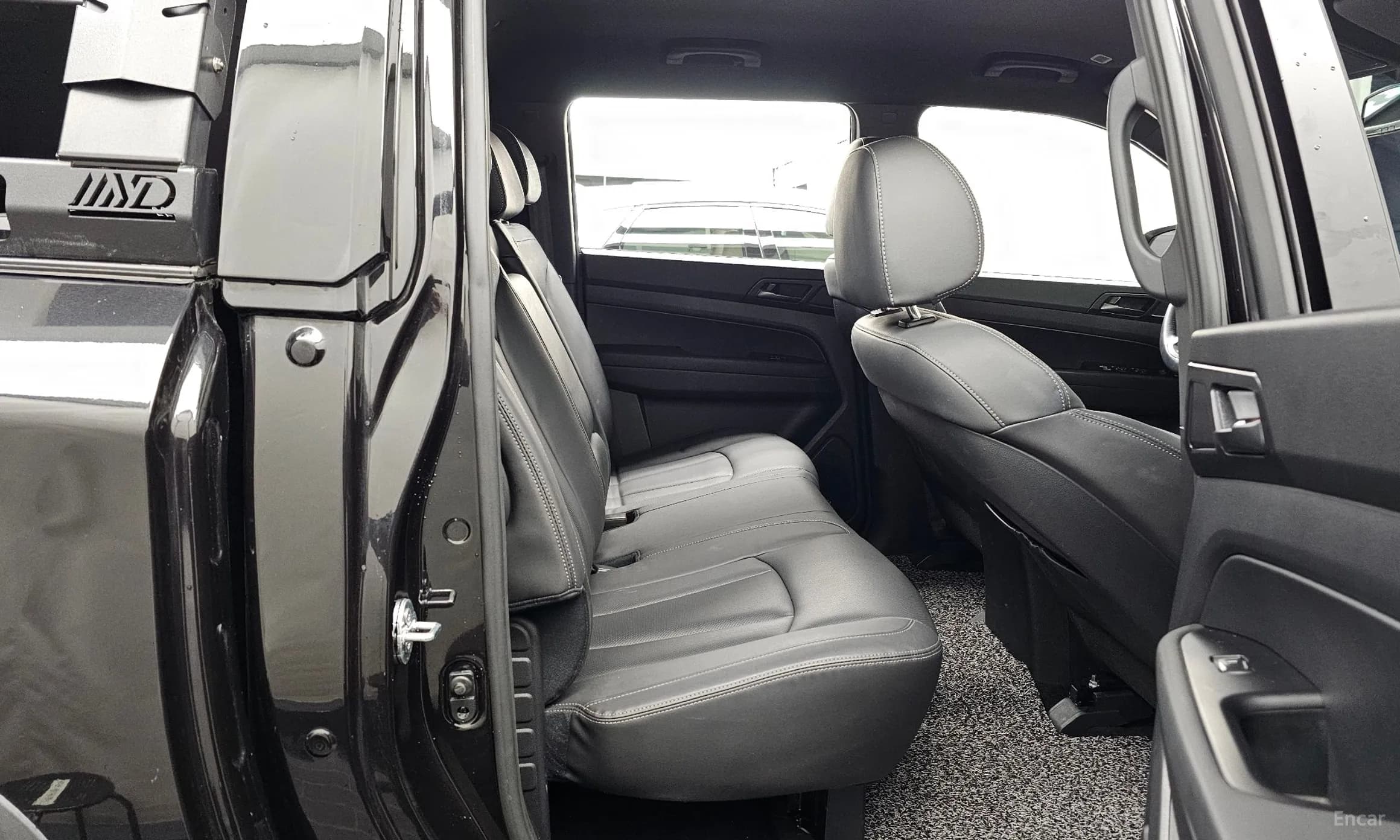 Rexton Sports Khan