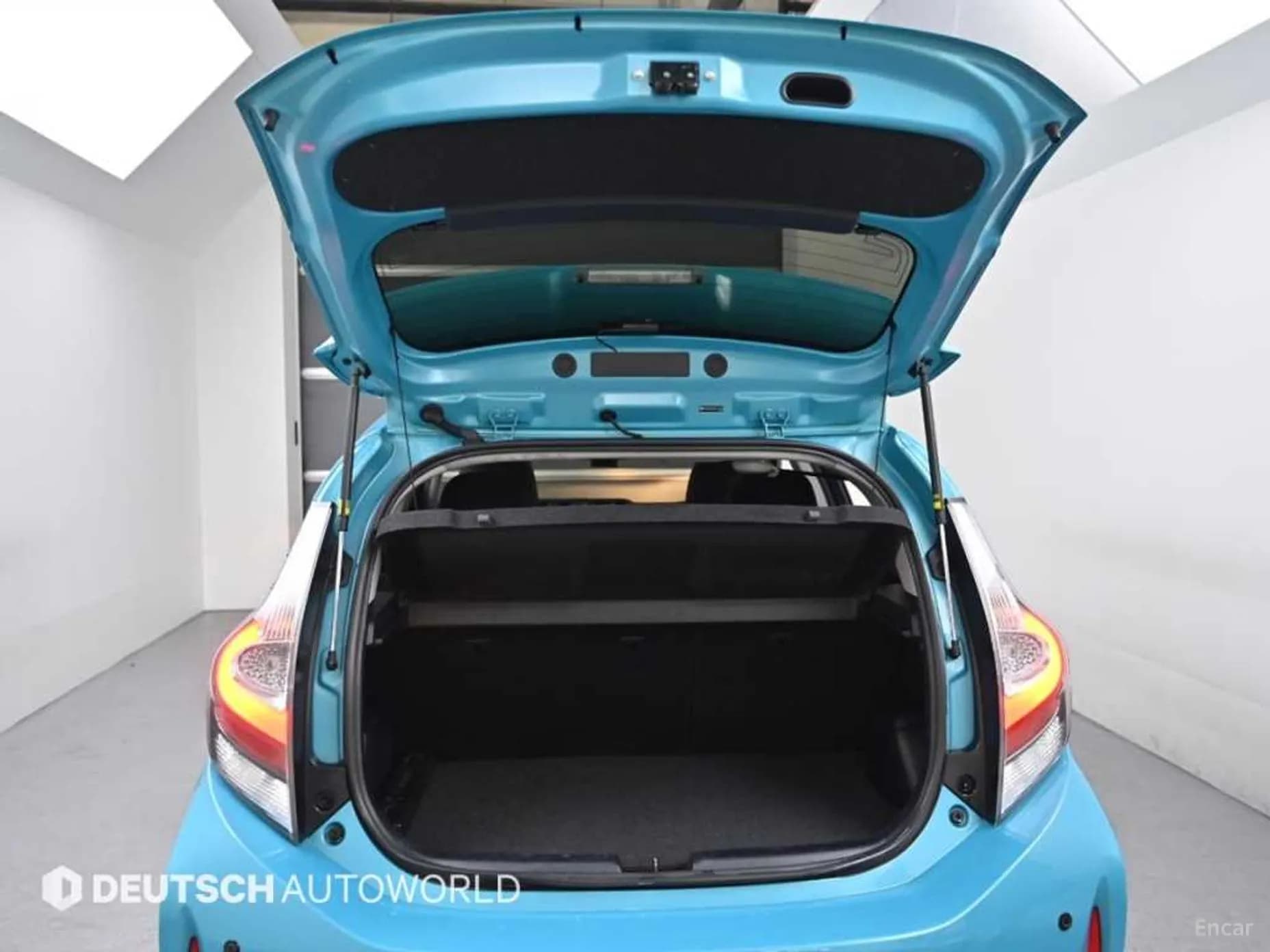 Prius C