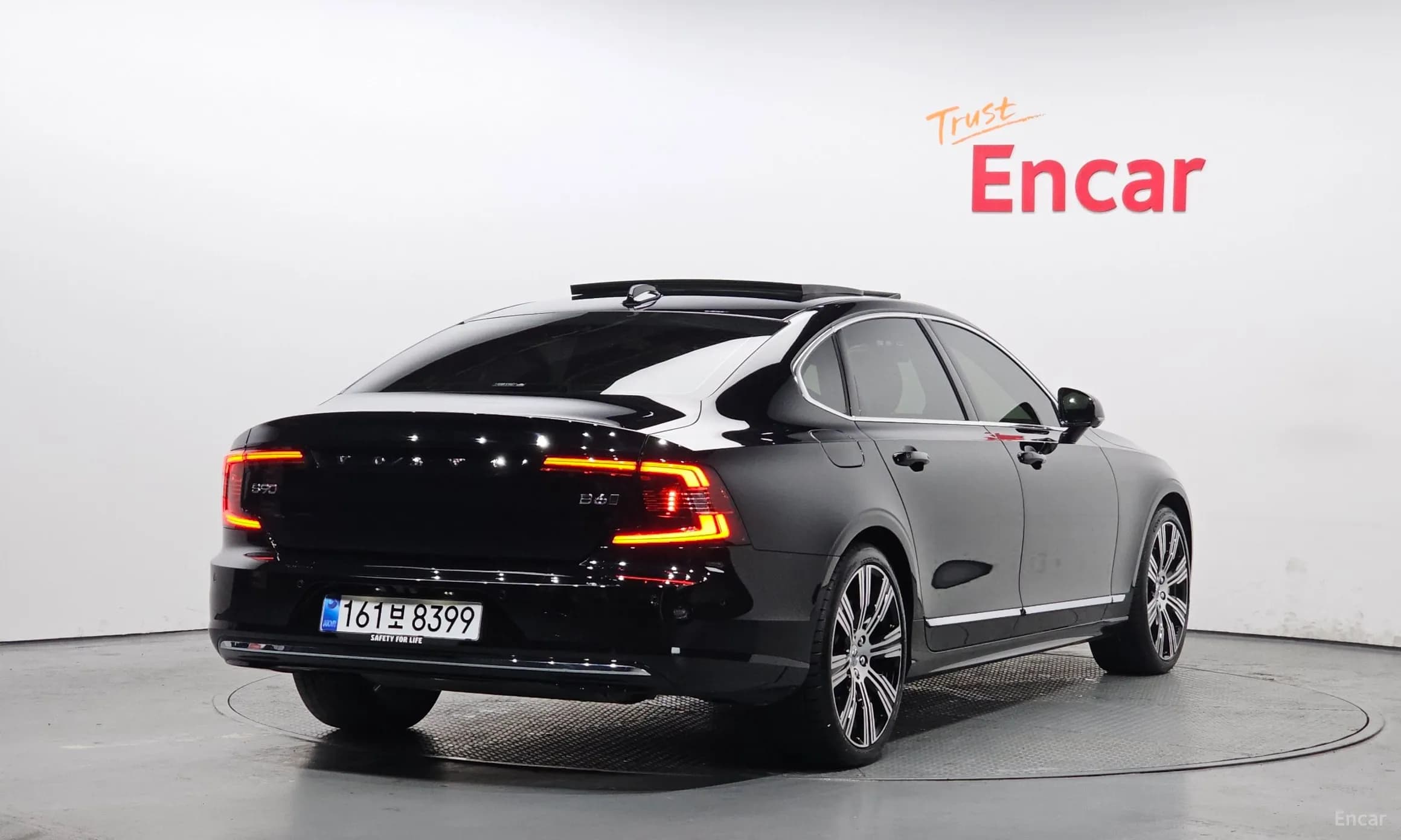 S90