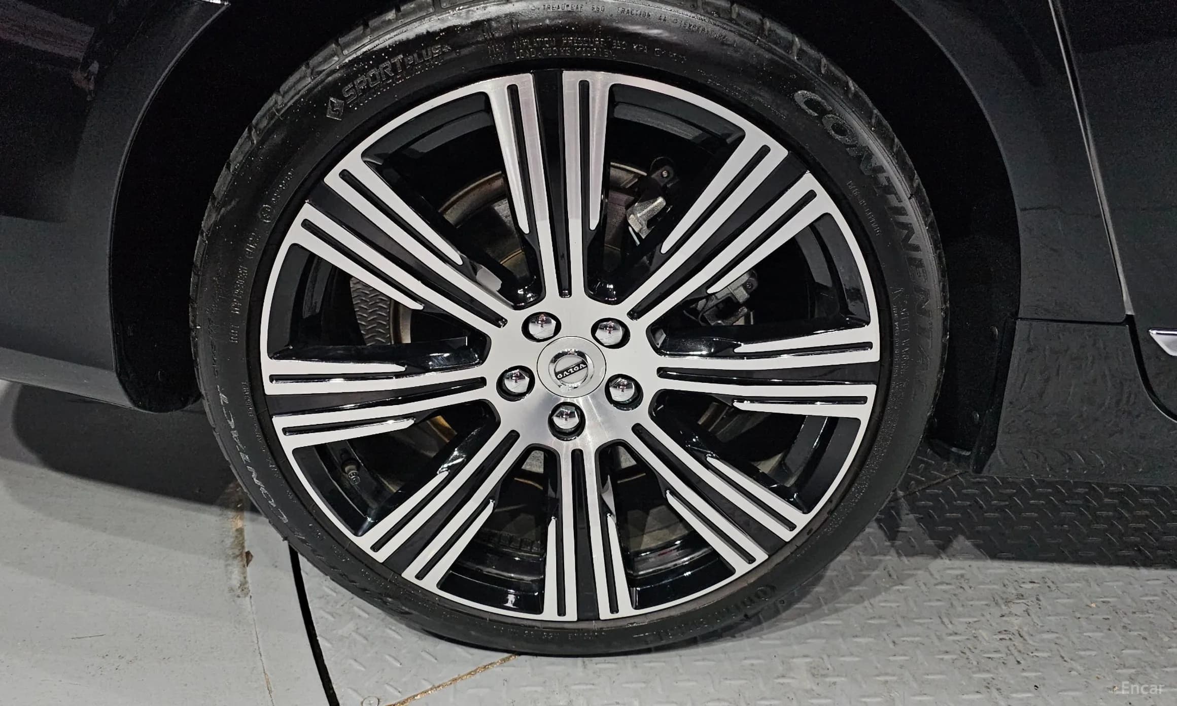 S90
