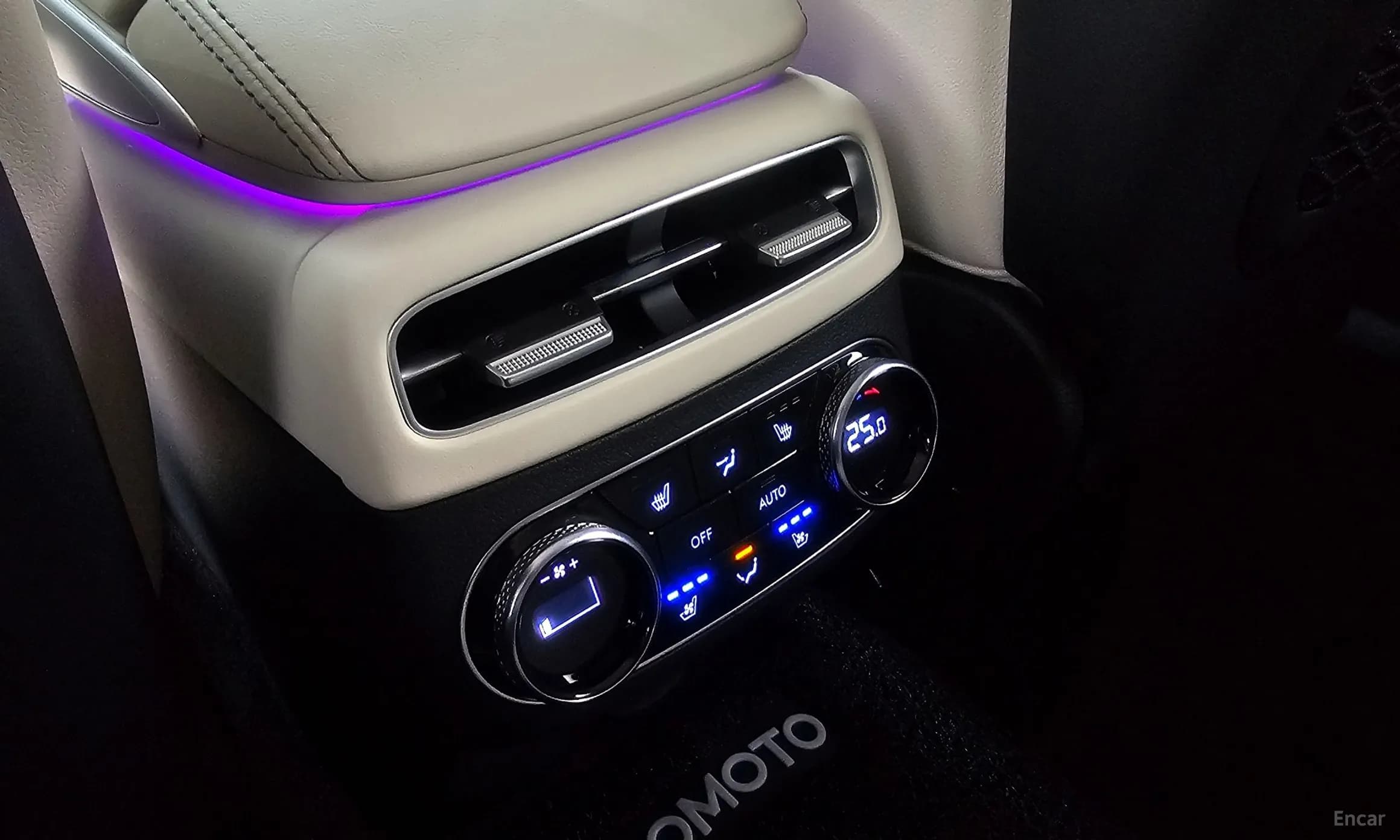 GV70