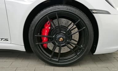 911 (992)