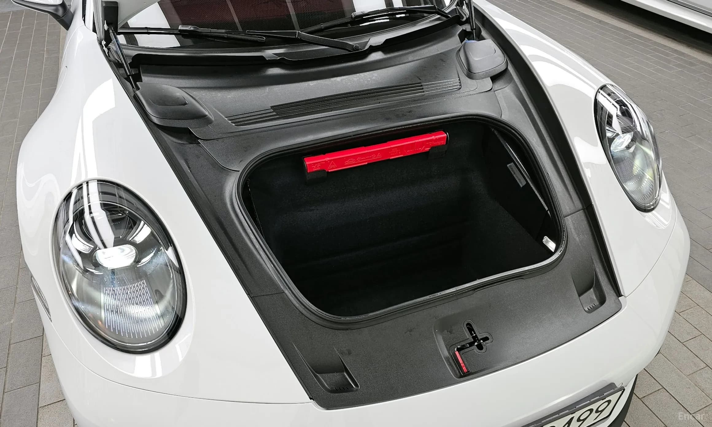 911 (992)