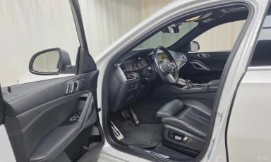 X6 (G06)