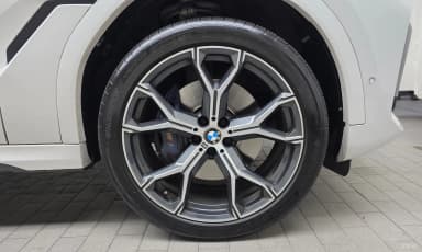 X6 (G06)