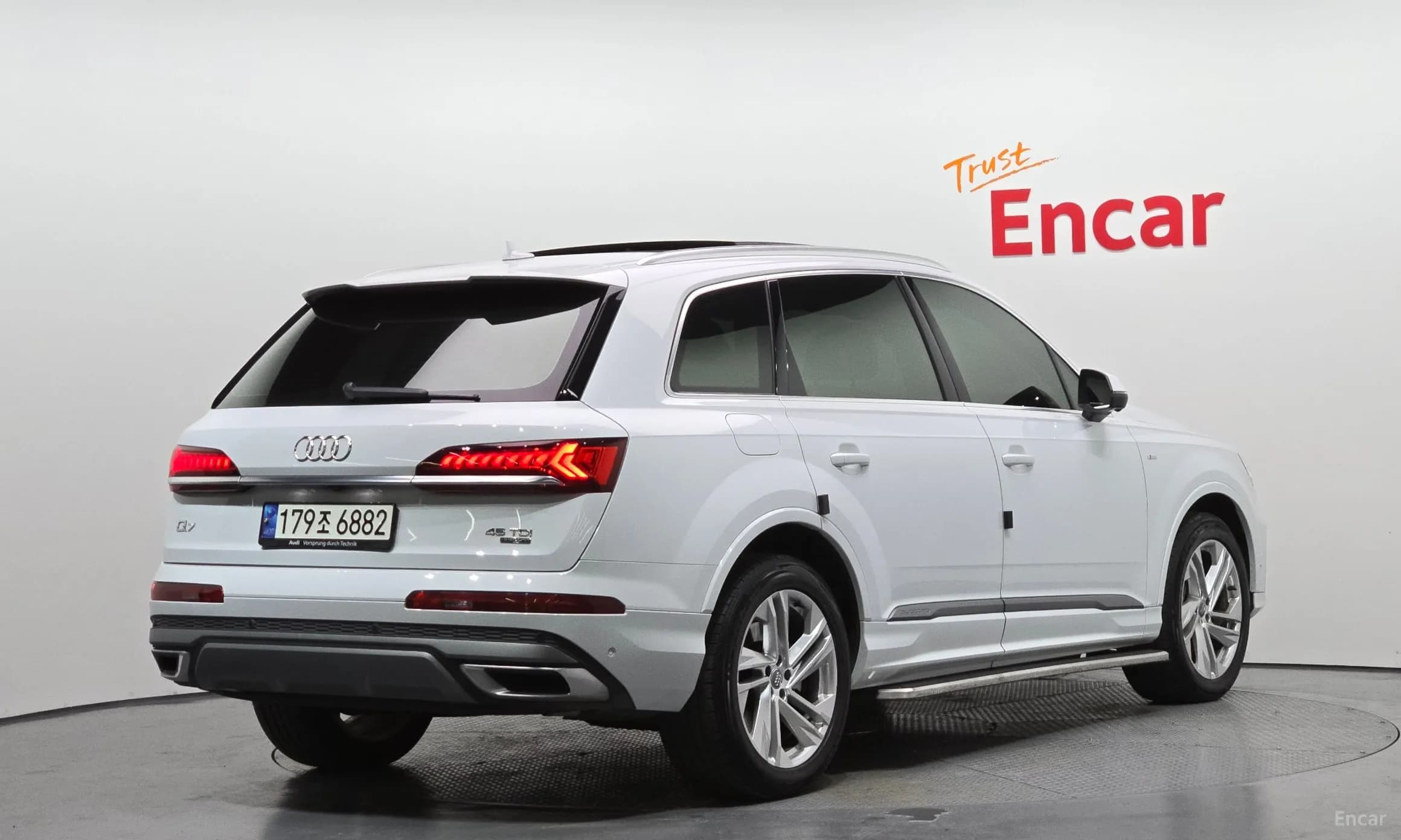 Q7 (4M)