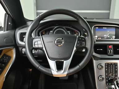 V40