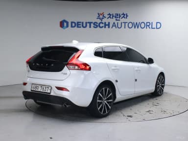 V40