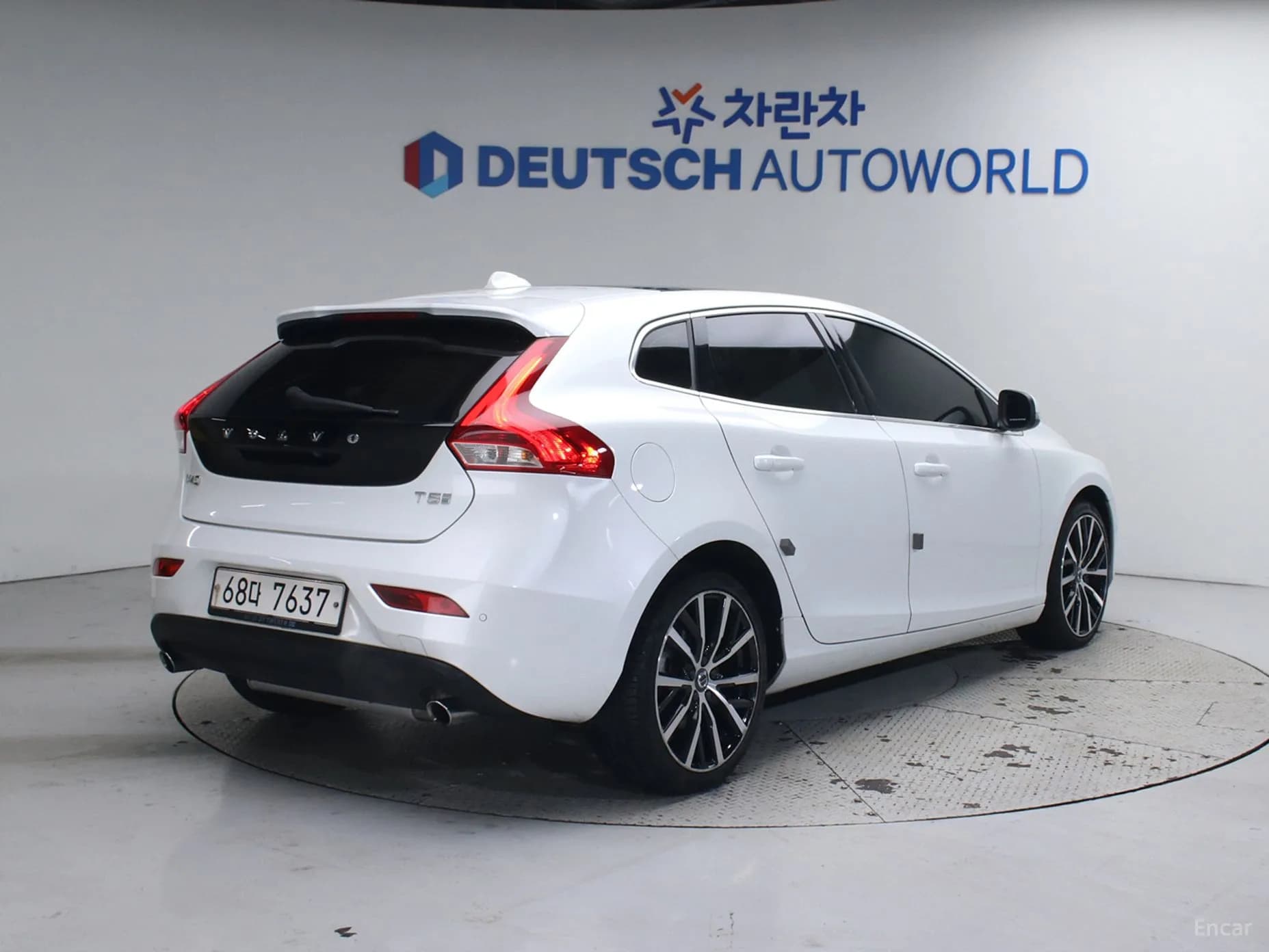 V40