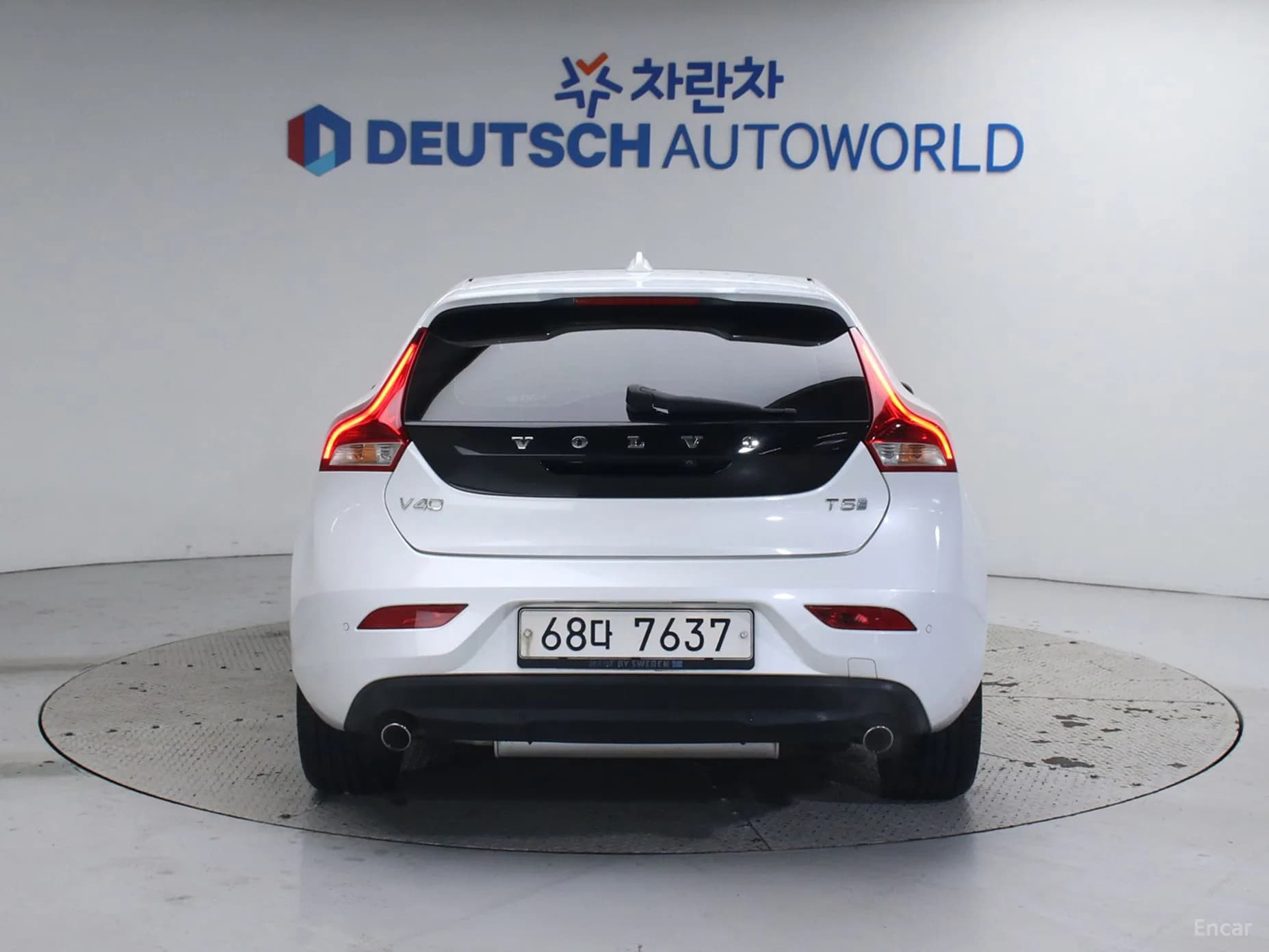 V40