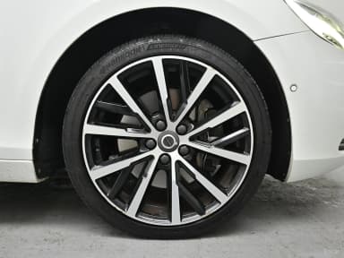 V40