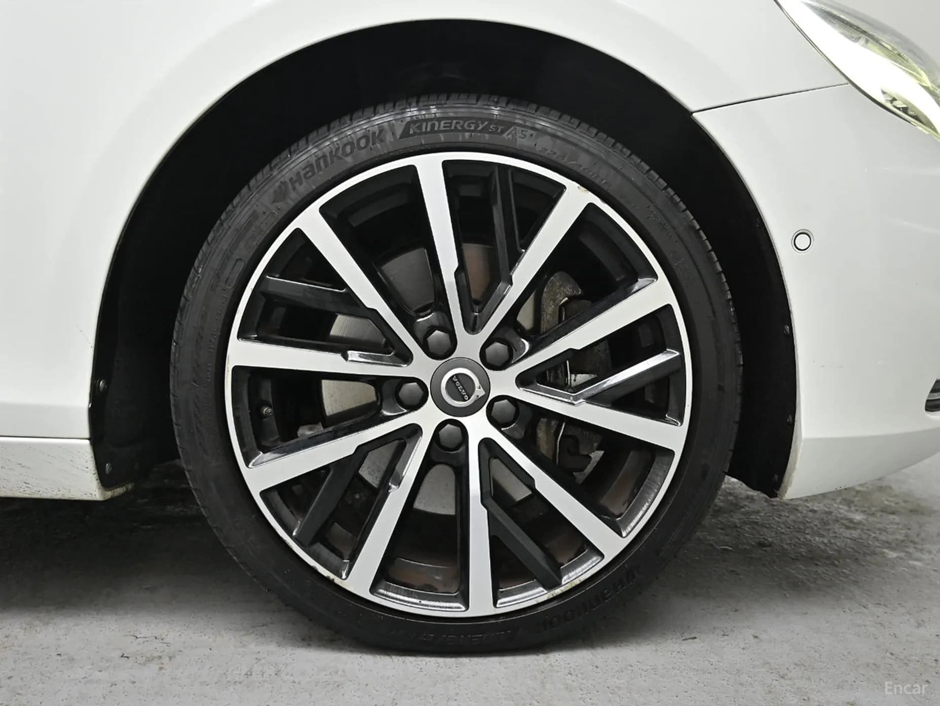 V40